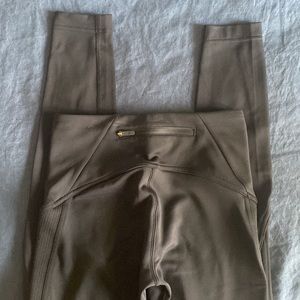 NWOT Lululemon Fleece Lined Black Leggings size 4